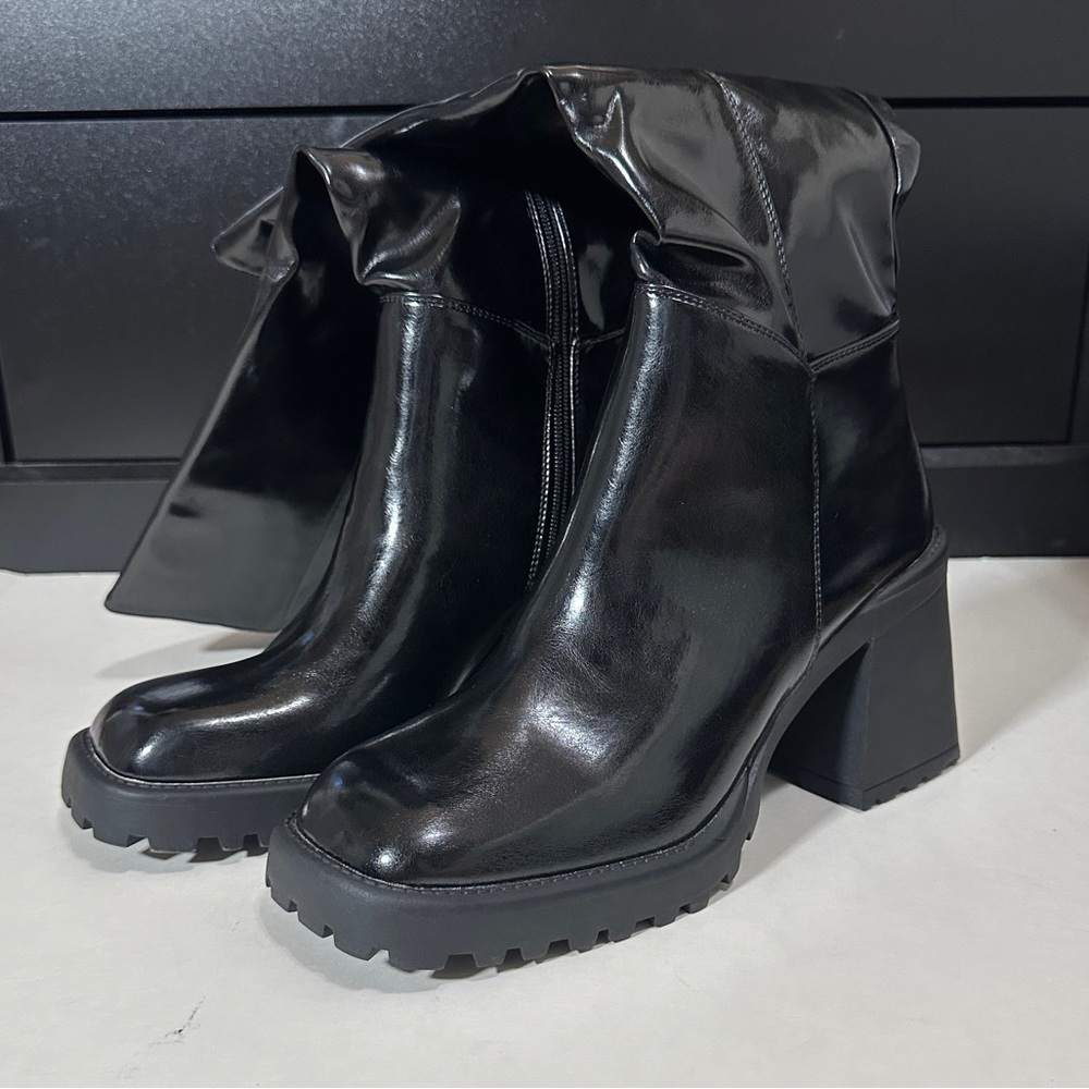 NIB/NWT Raid Mayah Knee High Boots